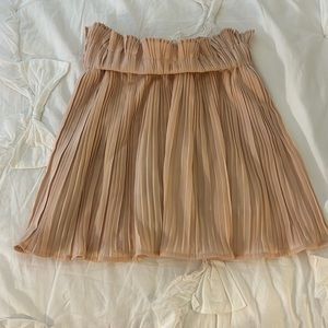 Boutique skirt, runs true to size, only worn once for a hour